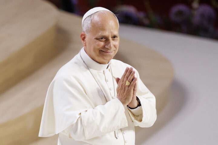 Il Papa chiama Putin per chiedere una tregua umanitaria a Oleshky, Ucraina