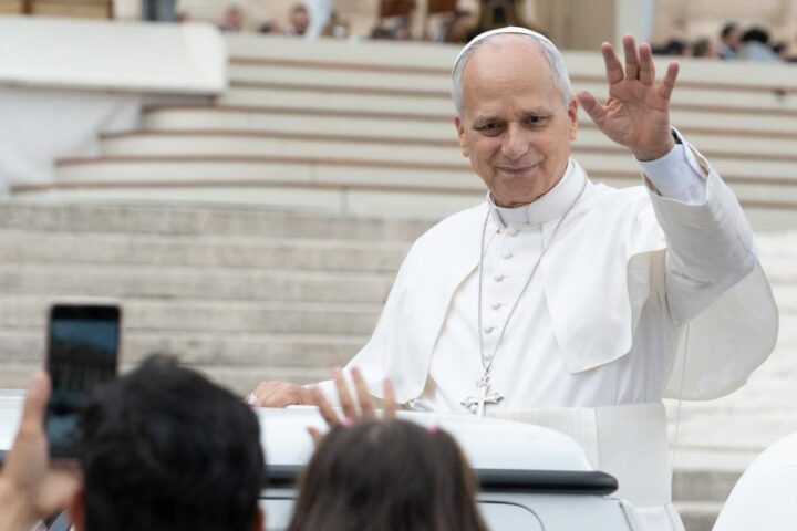 Il Papa in fisioterapia dopo l'operazione: aggiornamenti dalla clinica Gemelli
