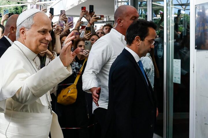 Il Papa operato per adenocarcinoma: asportato il lobo inferiore del polmone destro