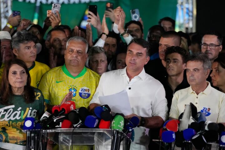 Il partito di Bolsonaro riconosce la vittoria di Lula ma solleva dubbi sulle elezioni in Brasile