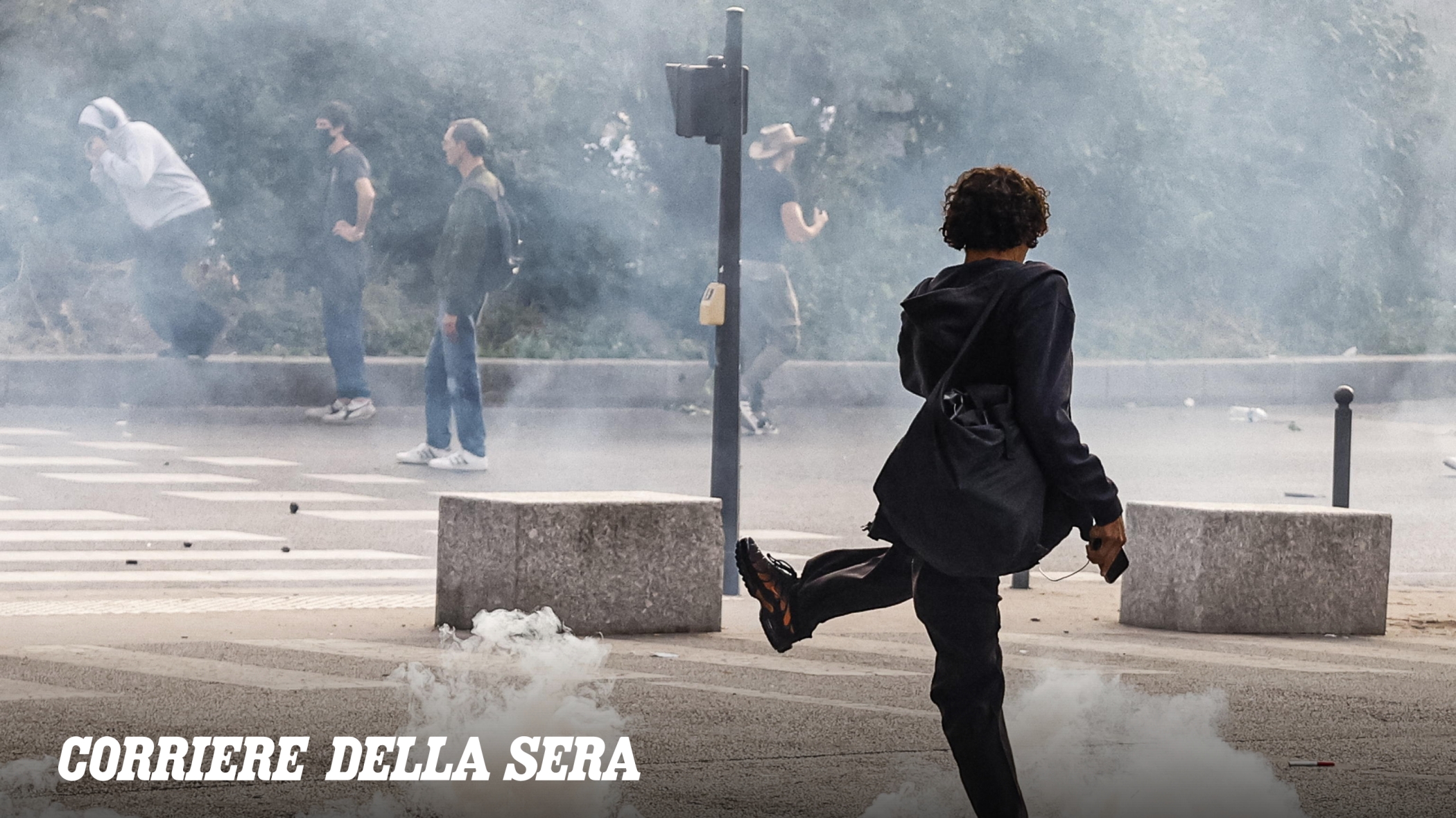 Il politologo da Empoli: «In Occidente un sentimento apocalittico, in Francia rabbia sociale diffusa»