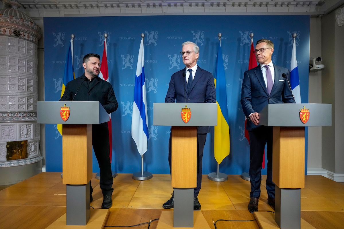 Il presidente finlandese e il primo ministro norvegese contattano raramente Putin per discutere della guerra in Ucraina