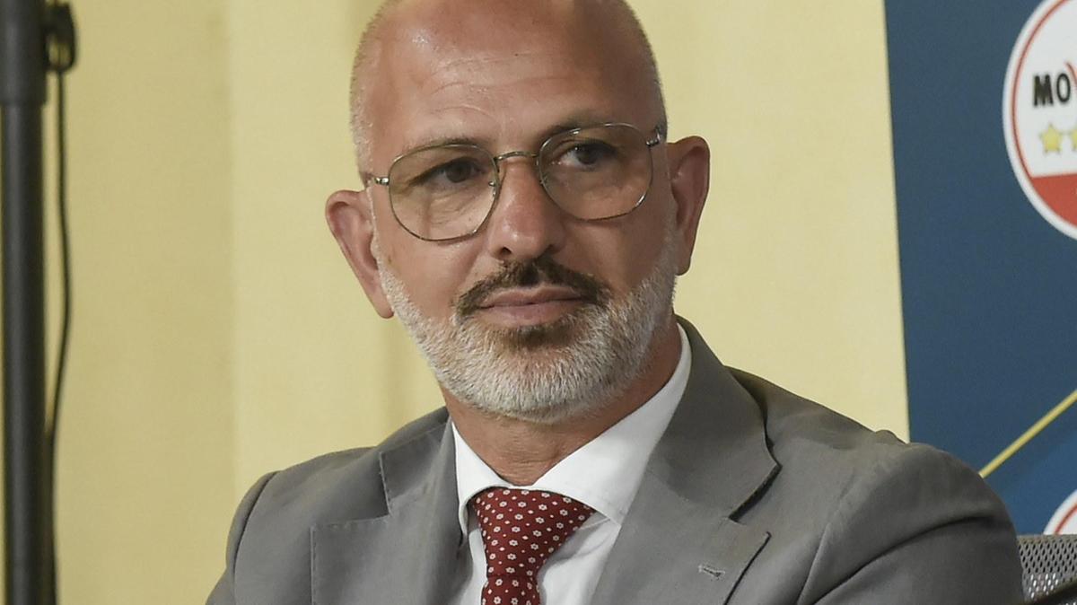 Il senatore Luigi Nave lascia il M5s e passa al gruppo misto per sostenere Onorato