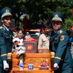 Il Vietnam seppellisce i resti di 731 combattenti uccisi nel 1968 durante l'offensiva del Têt