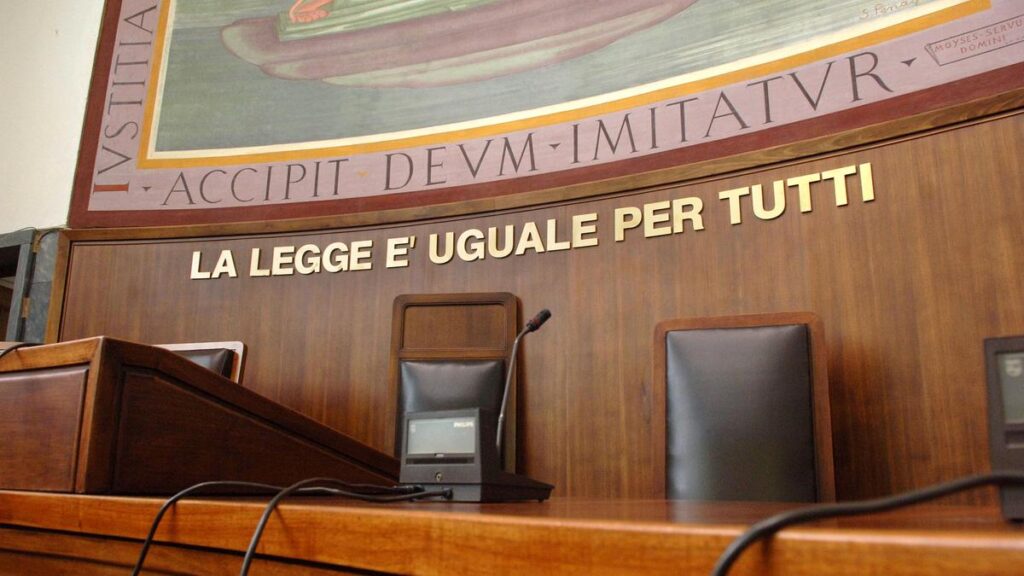 Indagini su armamenti senza licenza: otto indagati nel caso del Cantiere Navale Vittoria