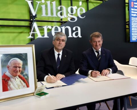 Italia e Polonia firmano accordo per il “Cammino di Giovanni Paolo II” durante il TTG di Rimini