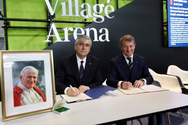 Italia e Polonia firmano accordo per il “Cammino di Giovanni Paolo II” durante il TTG di Rimini