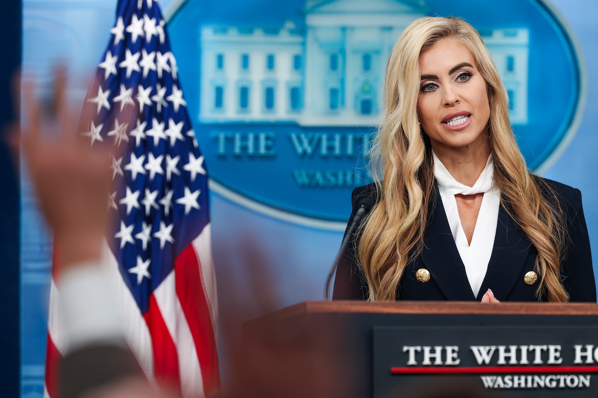 Katie Zacharia, nuova portavoce di Trump, licenziata dopo cinque giorni di incarico