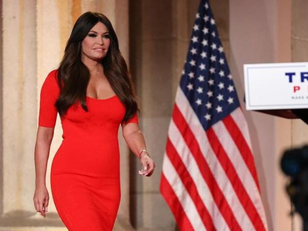 Kimberly Guilfoyle chiede 100 mila dollari a finanziatore di Trump per coprire spese personali