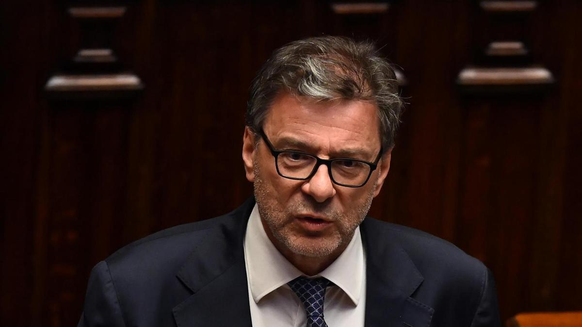 La Camera approva lo scostamento di bilancio, ma cresce l'allerta sulla stabilità economica