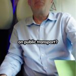 La campagna di Burnham contro l'uso di musica e video senza cuffie nei trasporti pubblici