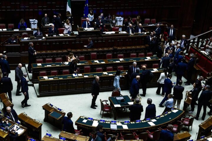 La legge elettorale in discussione tra rischi di crisi e attese della Corte Costituzionale