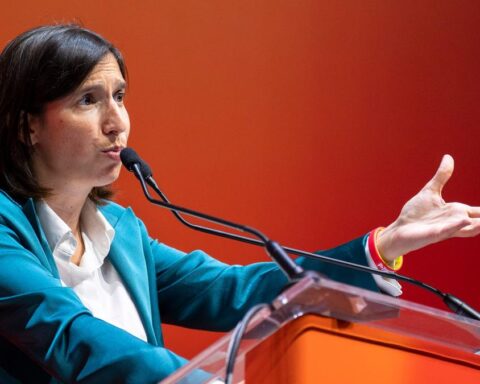La politica e il plebiscito: leader in cerca di consenso ampio