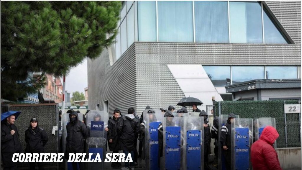 La polizia turca irrompe nella sede di Halk TV, bloccate le trasmissioni e nominato un amministratore fiduciario