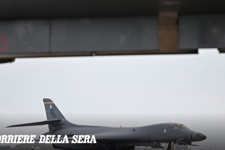 L'incidente alla base Raf di Fairford: sei fermi e il rientro dei bombardieri americani