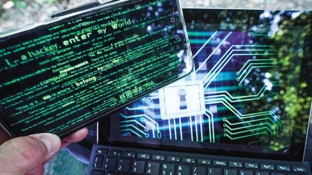 L'intelligence britannica accusa la Cina di utilizzare accademici per spiare ricerche strategiche su AI e tecnologie avanzate
