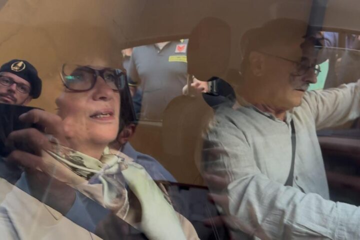 L'intercettazione rivela la conversazione tra Daniela Ferrari e Andrea Sempio sul parcheggio di Vigevano