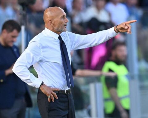 Luciano Spalletti resta alla Juventus nonostante la pesante sconfitta contro la Lazio