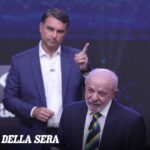 Lula e Bolsonaro in tv: attacchi e tensioni a un mese dal ballottaggio in Brasile