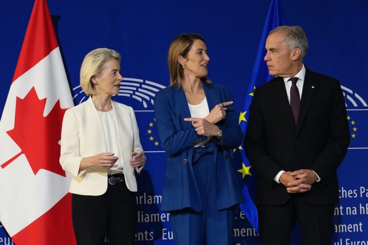L'Unione Europea rinuncia all'idea di un "membro associato" per il Canada