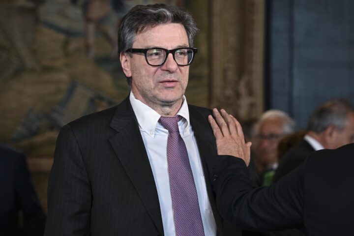 Manovra 2027: il governo approva il Documento programmatico di bilancio e discute flat tax e Irpef