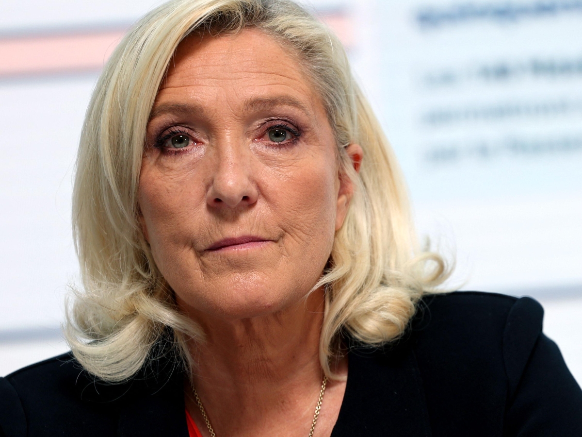 Marine Le Pen presenta il suo piano economico, ma gli esperti esprimono scetticismo sulla sua realizzabilità