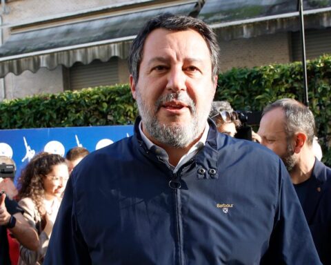 Matteo Salvini si dimette da segretario della Lega in vista del congresso di Milano
