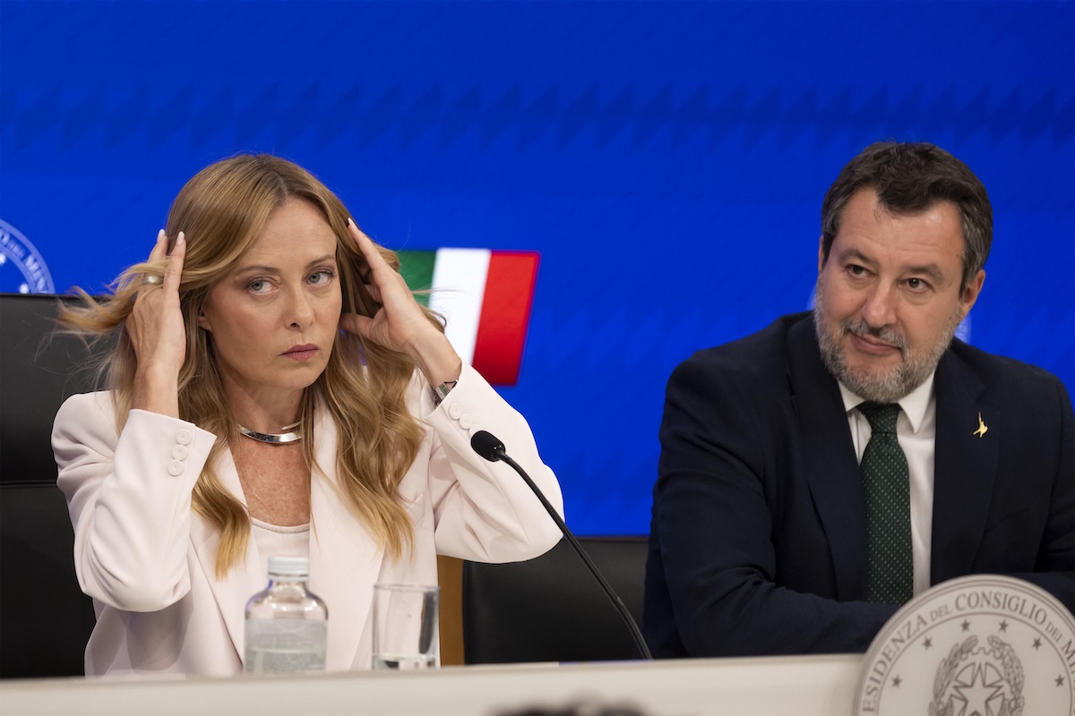 Meloni sostiene Salvini: avanti con l'autonomia differenziata e il nuovo codice della strada