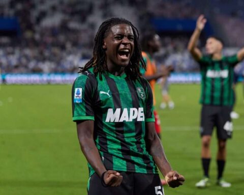 Milan interessato a Darryl Bakola del Sassuolo, anche Roma e Juventus nella corsa