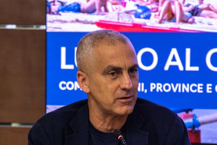 Minacciata una donna israeliana incinta al palazzetto di Rimini dopo una partita di basket