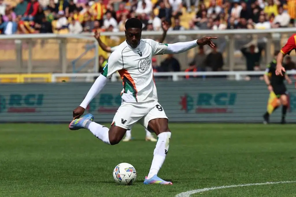 Napoli punta a tre obiettivi chiave nel mercato invernale, tra cui Asane Sow e Oumar Solet