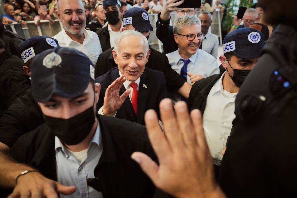 Netanyahu sopravvive alle critiche e punta alle elezioni del 27 ottobre in Israele