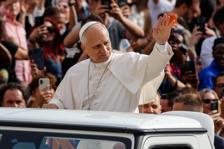 Notte tranquilla per Papa Leone XIV dopo l'intervento chirurgico al polmone