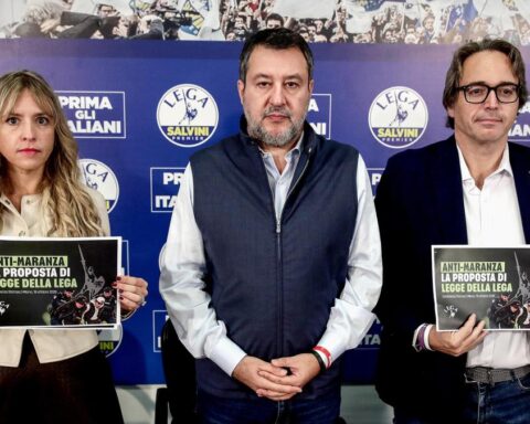Nuove restrizioni alla cittadinanza: il governo introduce requisiti più severi per gli stranieri nati in Italia