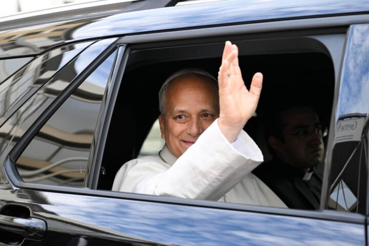 Papa Leone XIV esclude necessità di terapia dopo intervento chirurgico al polmone
