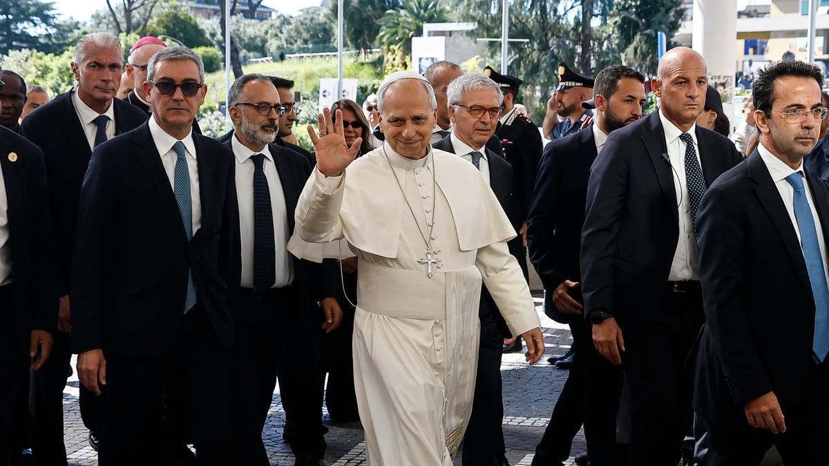 Papa Leone XIV operato al Gemelli: intervento riuscito e rapido recupero previsto