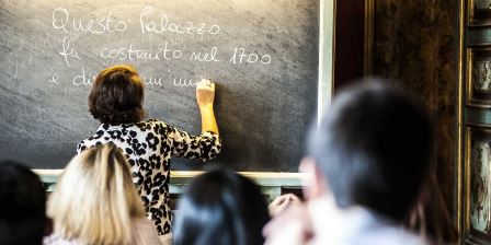 Peggiorano le competenze di base tra i quindicenni nell'UE, nuovi dati PISA 2025 dell'OCSE