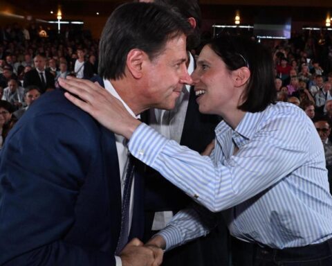 Primarie della coalizione di opposizione: esclusi candidati minori per Schlein e Conte