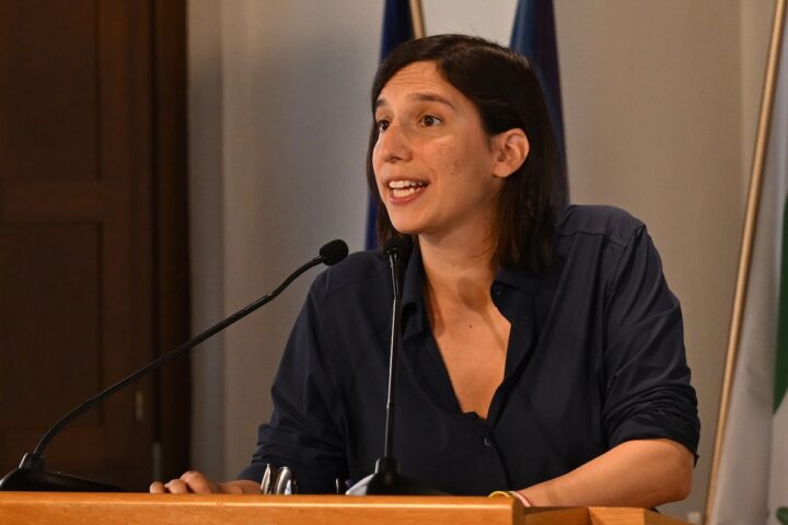 Primarie, Schlein propone di attendere il verdetto della Consulta sulla legge elettorale, Conte chiede una accelerazione