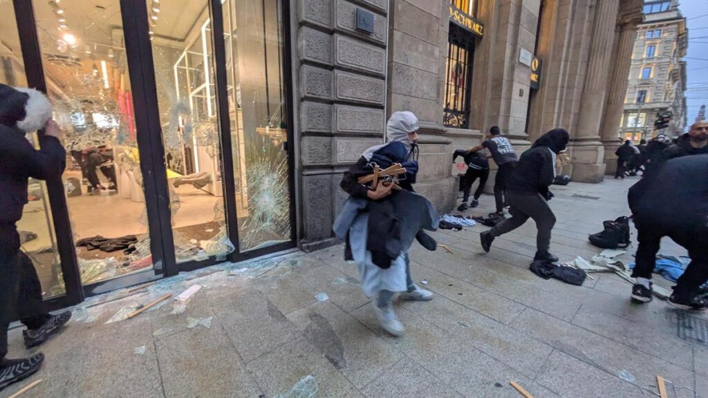 Proteste a Milano: saccheggi e violenza durante le manifestazioni di ieri