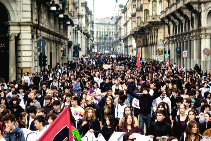Proteste in Italia: oltre 250 manifestazioni programmate fino a dicembre