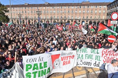 Proteste per la Palestina: decine di migliaia in cinquantina di città italiane e europee