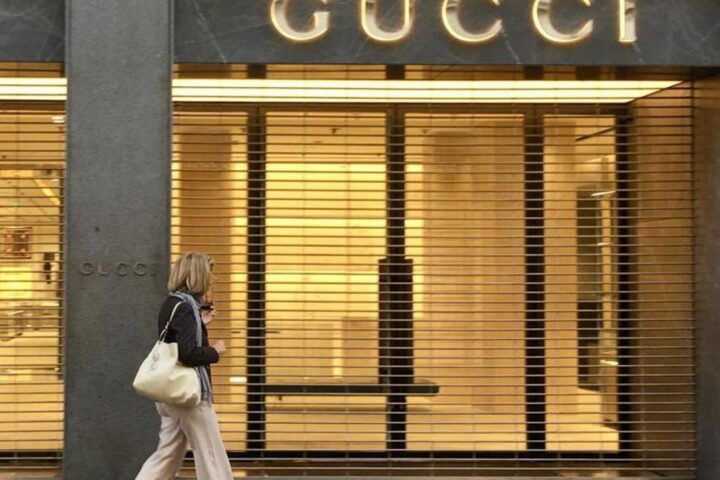 Rabbia e paura nel Quadrilatero della Moda dopo i saccheggi di domenica a Milano