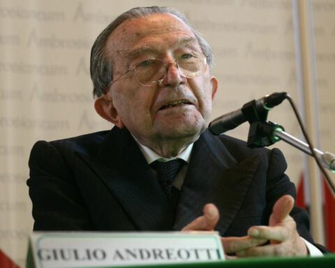 Record di longevità e curiosità in Parlamento: la storia della Repubblica Italiana