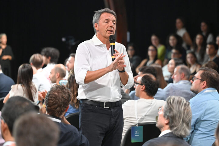 Renzi invita i centristi di Forza Italia a unirsi a Italia Viva: «Lasciate il partito»