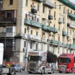 Rimozione dei blocchi stradali a Napoli e Crotone, l'autotrasporto riprende le attività