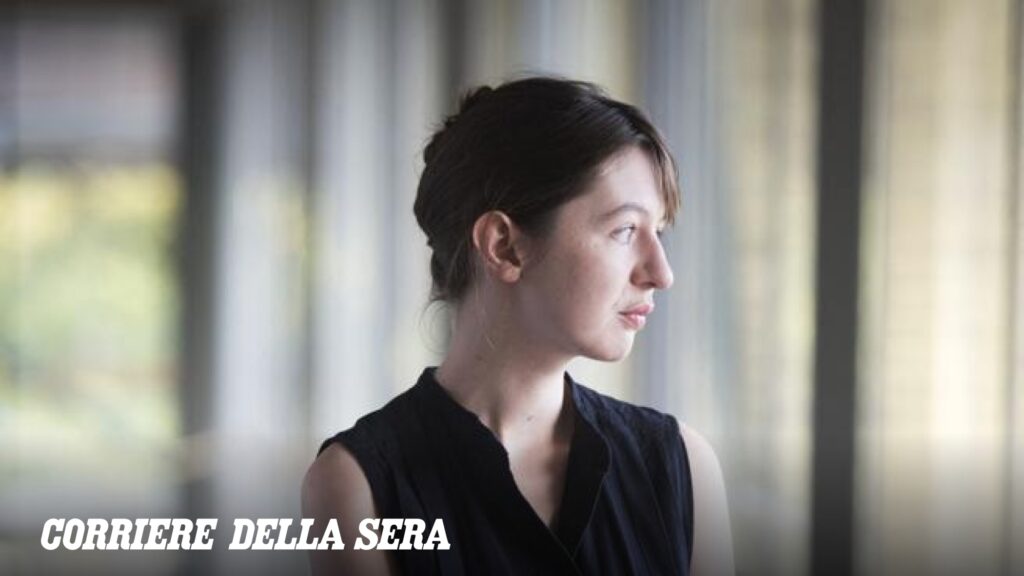 Sally Rooney ritira i suoi libri dal Regno Unito: inizia il dibattito sulla libertà di espressione