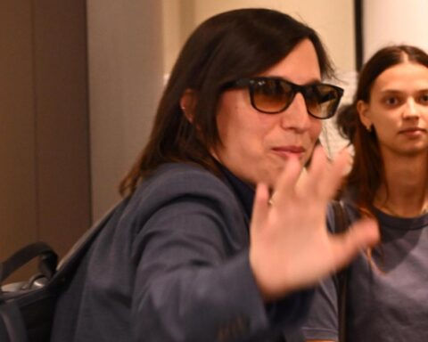 Schlein attacca Conte, afferma che la candidatura a Palazzo Chigi richiede un voto in più