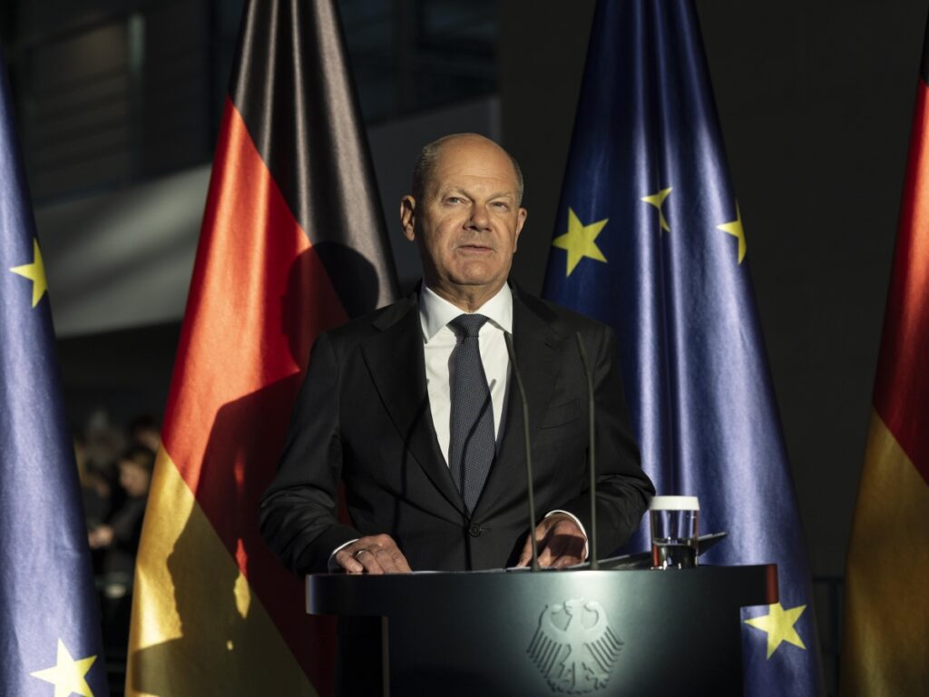 Scholz: «Chi lavora nel settore della ristorazione ha lo stesso valore di un laureato»