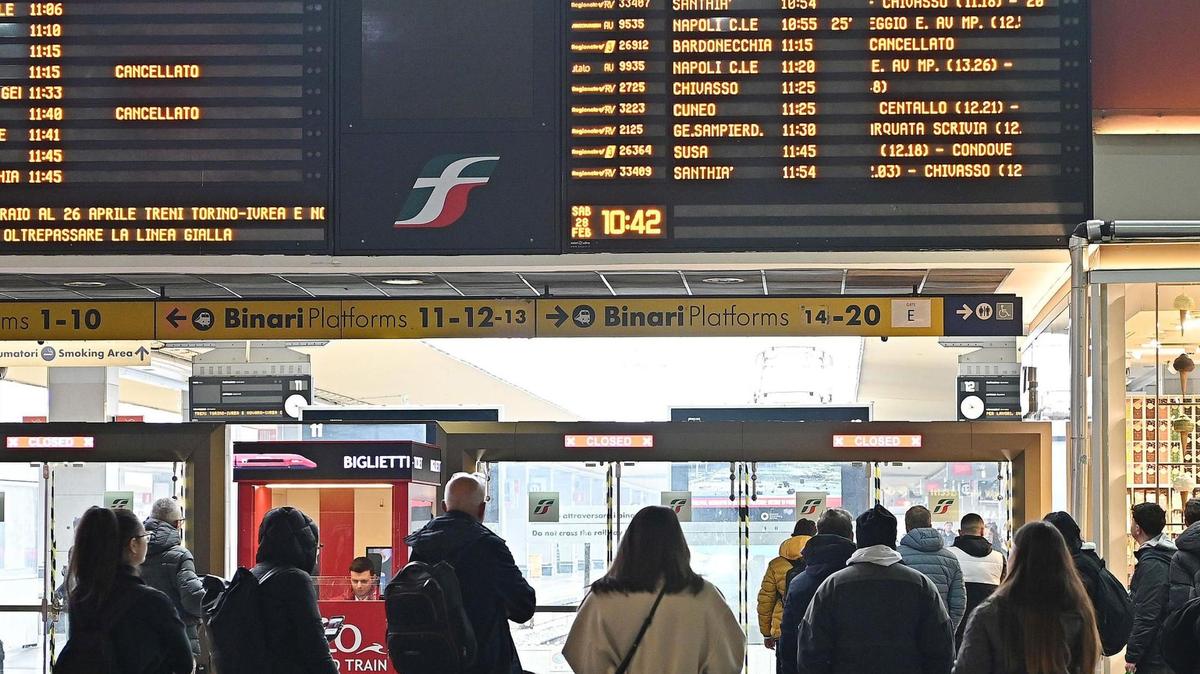 Sciopero dei trasporti: Salvini cerca di fermare la protesta dell'Usb